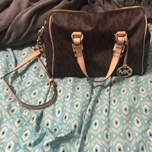 Authentic Michael Kors Grayson Satchel